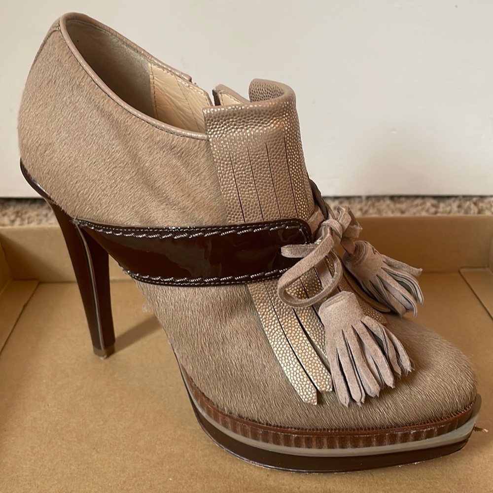 Cole Haan Booties size 7 with Tassles & patent leather heel. worn few times!